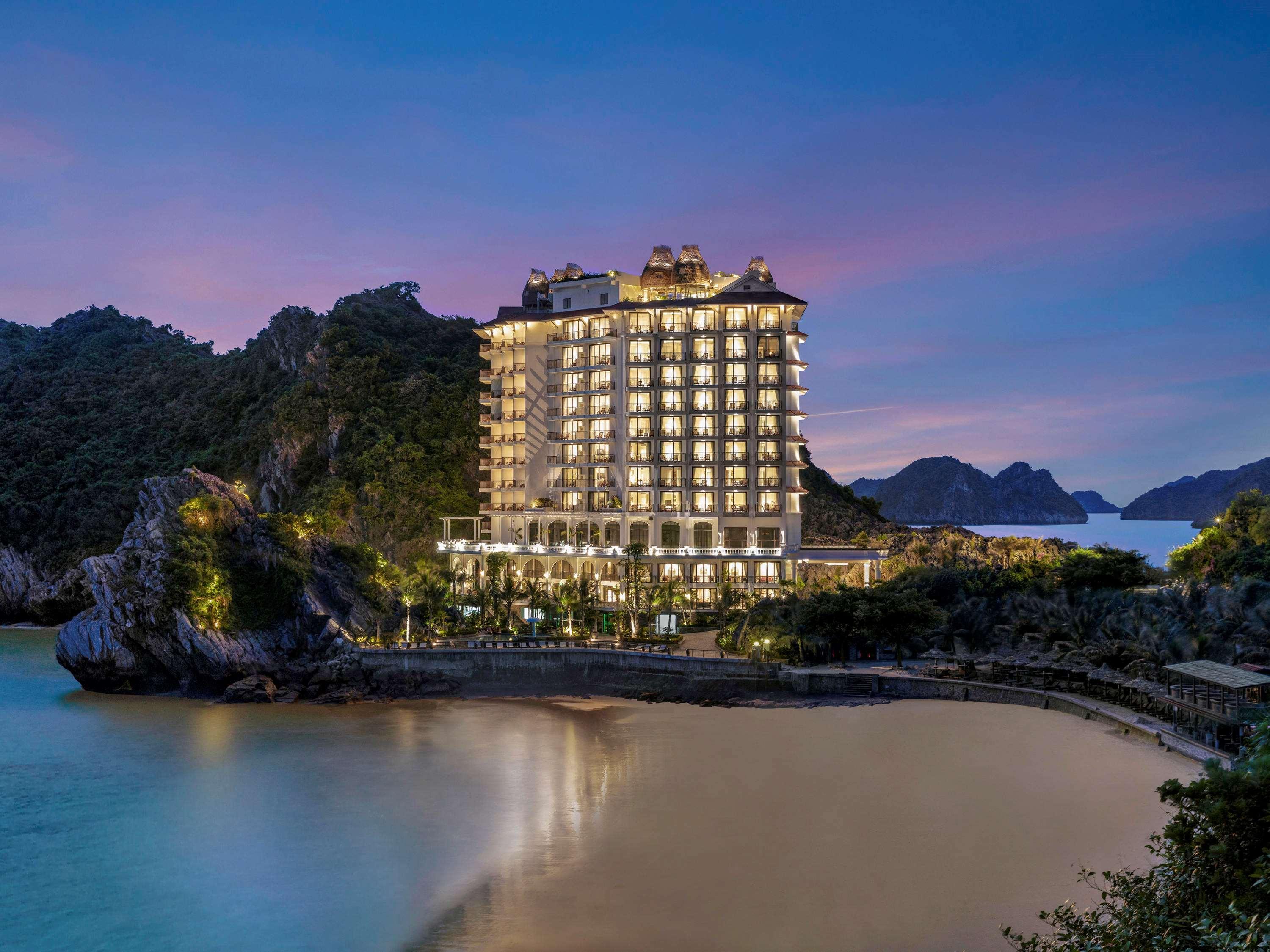 Hôtel Perle d'Orient Cat Ba - MGallery Chan Chau Buitenkant foto Vinpearl Hotel Nha Trang