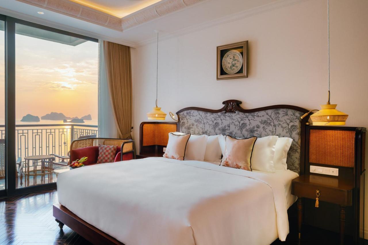 Hôtel Perle d'Orient Cat Ba - MGallery Chan Chau Buitenkant foto Deluxe Ocean View